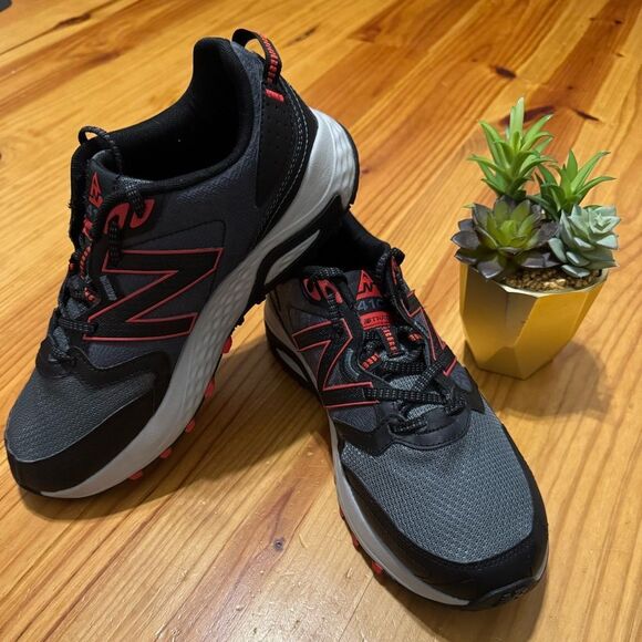 New Balance 410 V7 Mens Sz 9 US Gray Red Running Shoes Sneakers main image 2